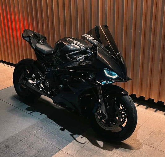 Blacked-Out Beast: The Ultimate Full Carbon Fiber BMW S1000RR