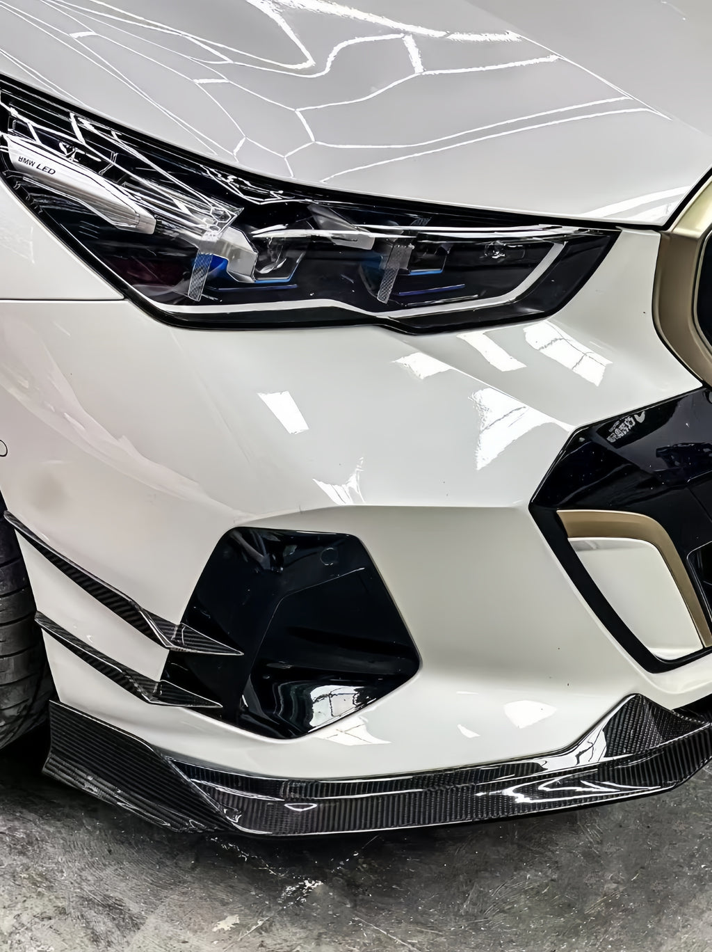 Karbel-Dry Carbon Fiber V1 Front Canards for BMW i5 xDrive40/eDrive40/M60 & 540i/530i/550e xDrive G60/61