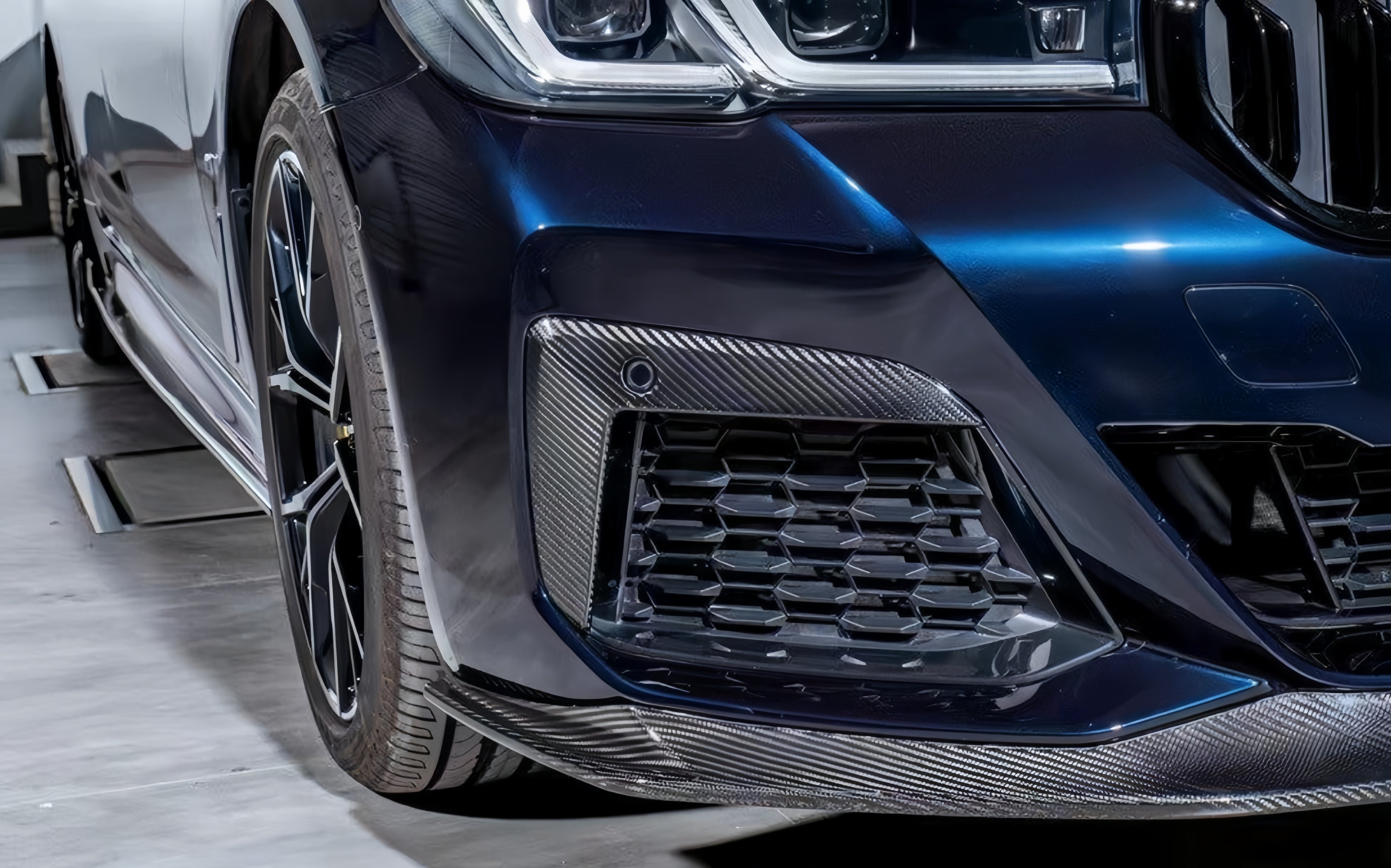 Karbel-Dry Carbon Fiber Upper Valences for BMW G30 G31 530i 540i M550i LCI