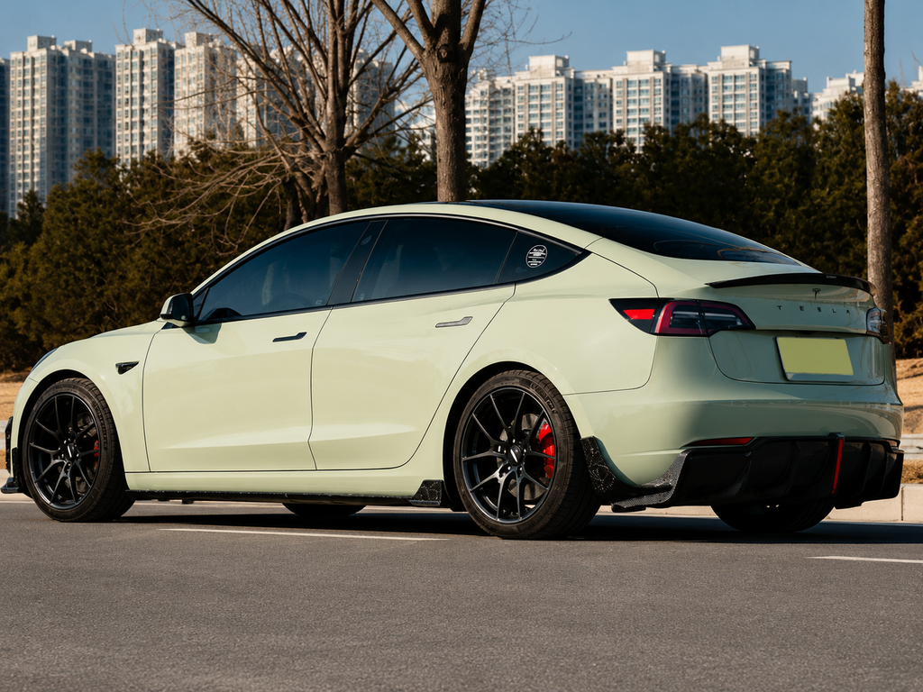 Karbel-Dry Carbon Side Skirts for Tesla Model 3 / Performance Pre-preg Carbon Fiber