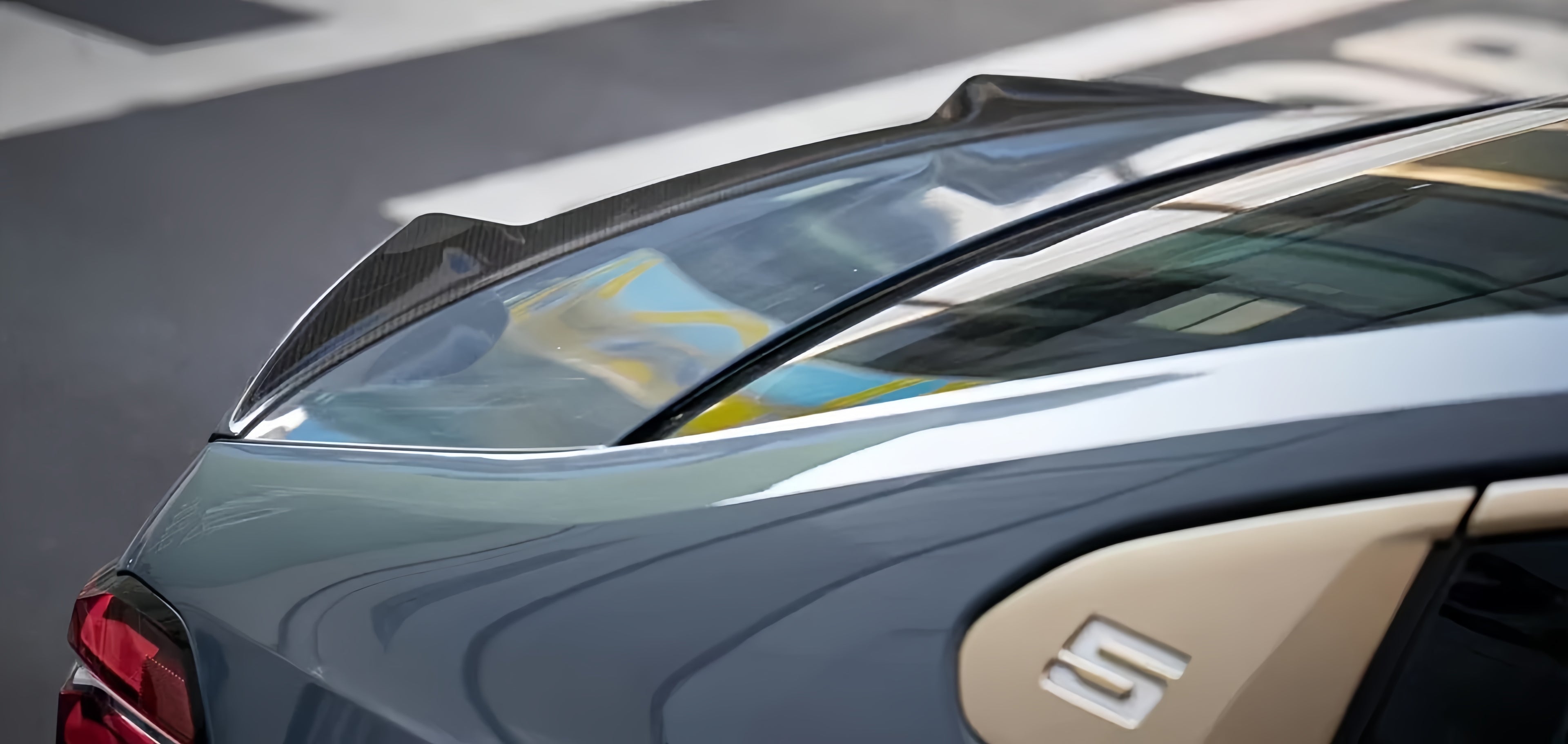 Karbel-Dry Carbon Fiber Spoiler for BMW i5 xDrive40/M60 & 540i/550e xDrive G60 G61 & M5 G90 2024-Onwards