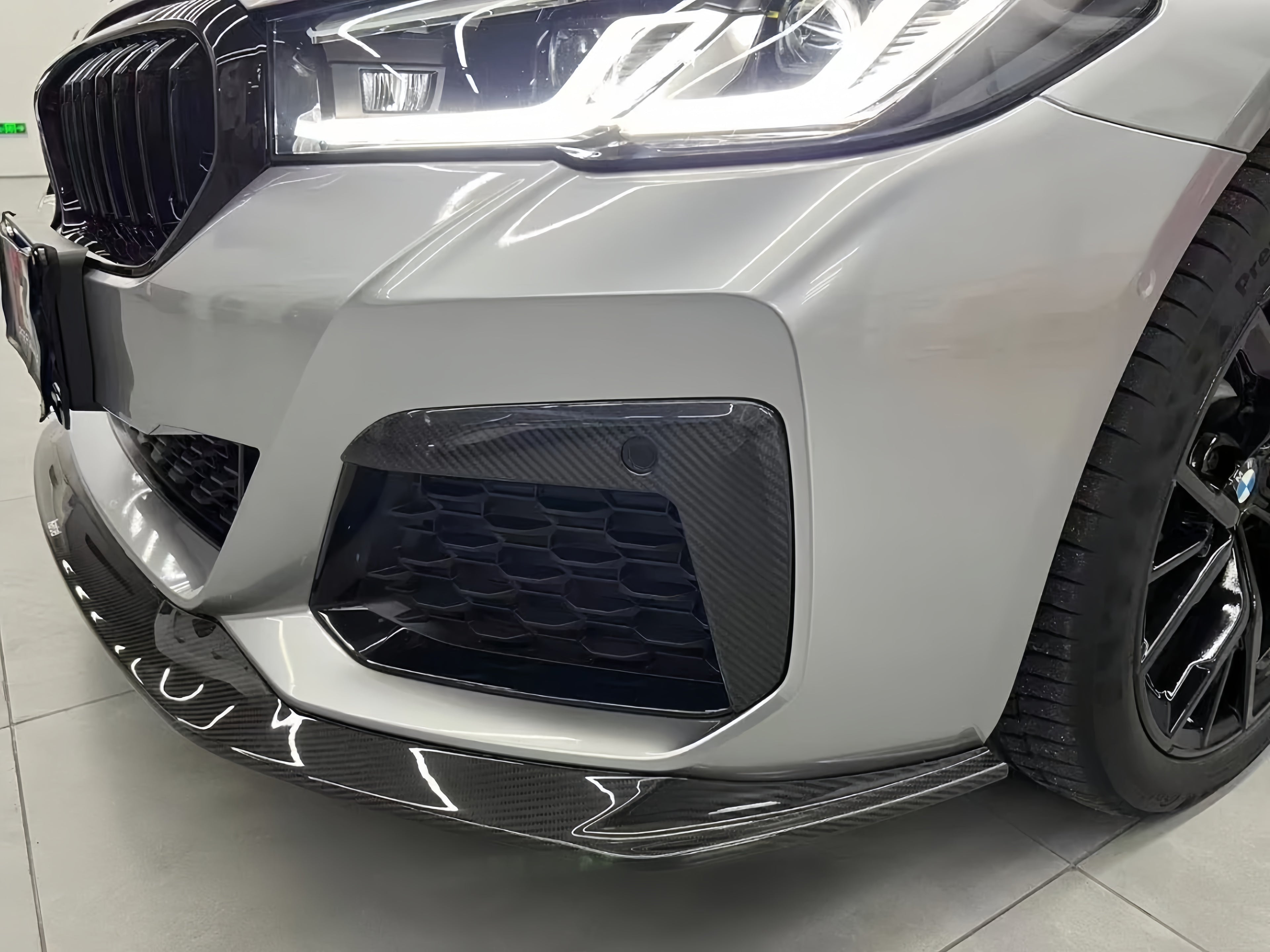 Karbel-Dry Carbon Fiber Upper Valences for BMW G30 G31 530i 540i M550i LCI