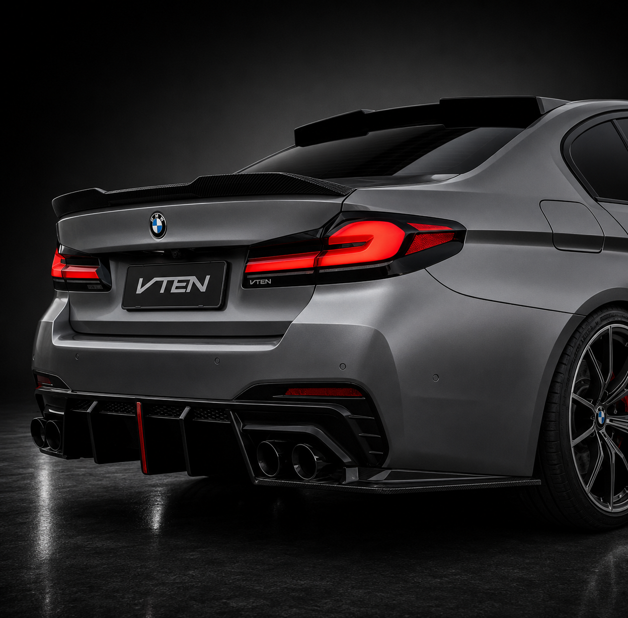 VTEN-BMW 5 SERIES G30 LCI PP GLOSS BLACK REAR DIFFUSER