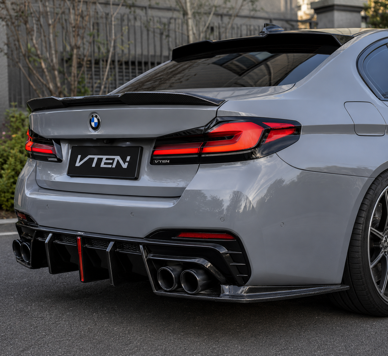 VTEN-BMW 5 SERIES G30 LCI GLOSS BLACK ROOF SPOILER