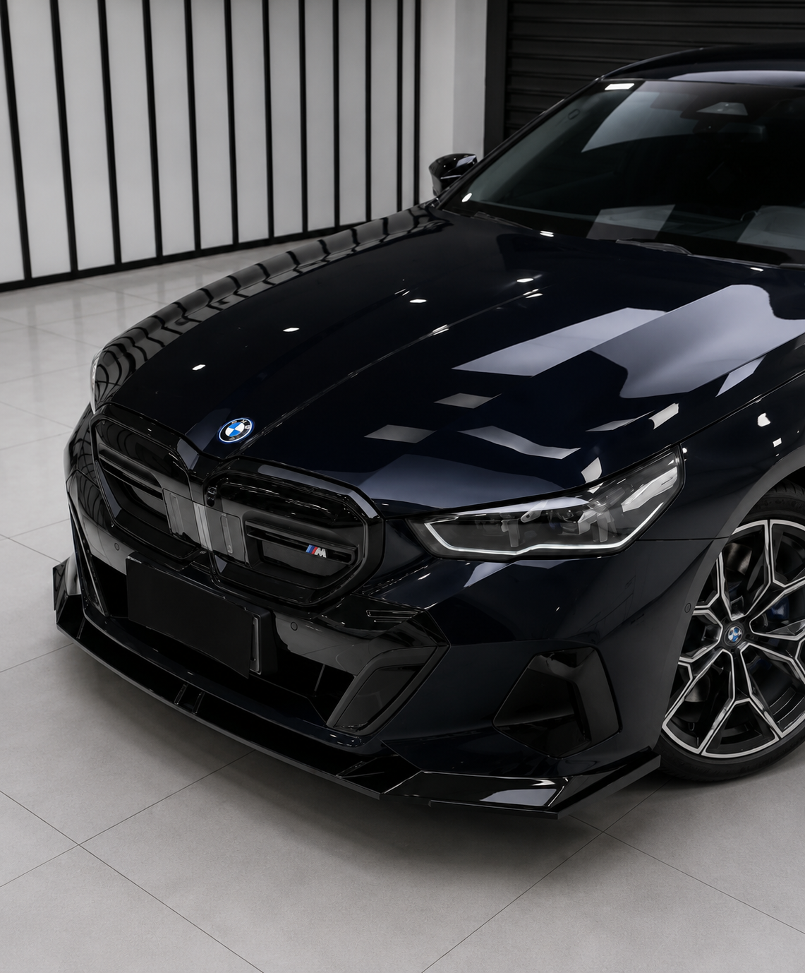 VTEN-BMW 5 SERIES G60 / I5 2024+ PP GLOSS BLACK FRONT LIP