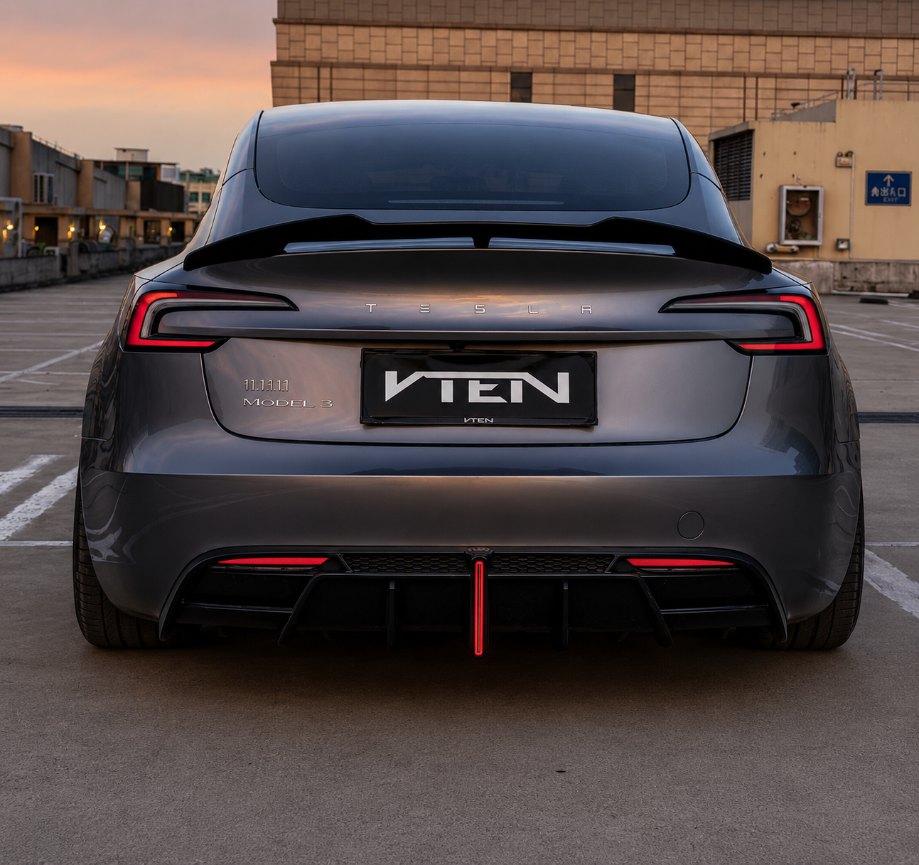 VTEN-TESLA MODEL 3 HIGHLAND 2023+ PP GLOSS BLACK REAR LED DIFFUSER