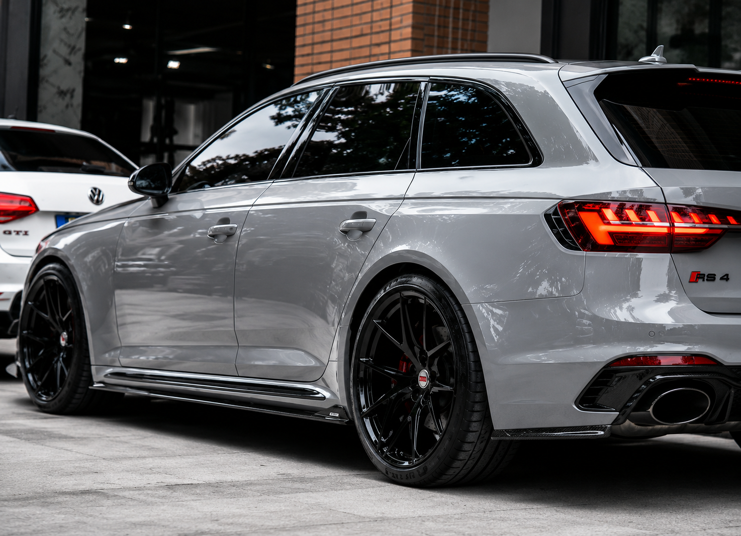 Karbel-Dry Carbon Side Skirts for Audi RS4 B9 / B9.5 2018-ON Pre-preg Carbon Fiber
