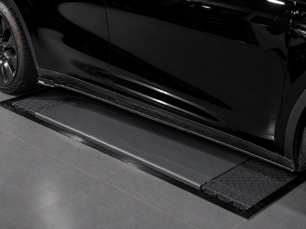 Karbel-Dry Carbon Side Skirts for Tesla Model Y / Performance Pre-preg Carbon Fiber