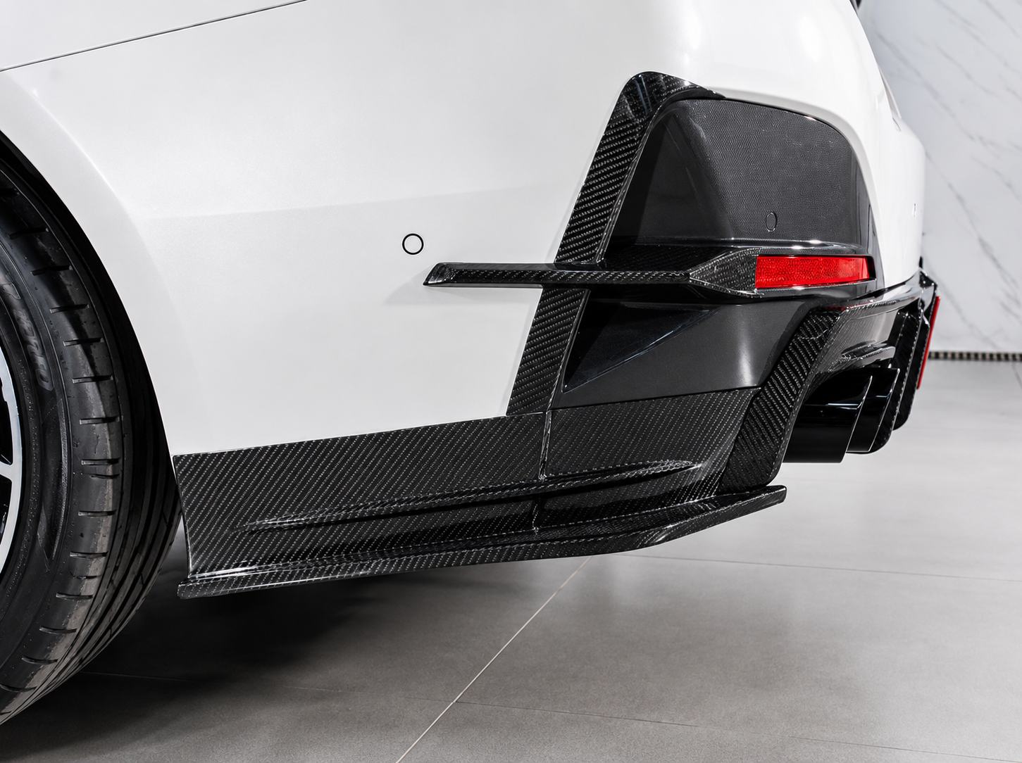Karbel-Dry Carbon Fiber Rear Diffuser & Rear Canards for BMW 4 Series G26 Gran coupe M440i 430i