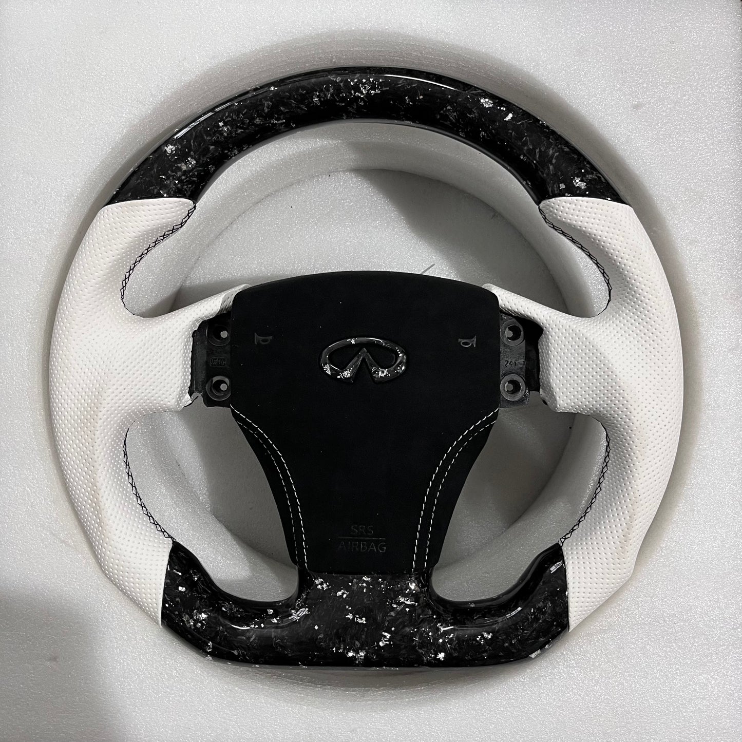 Infiniti Forged Carbon Fiber Steering Wheel