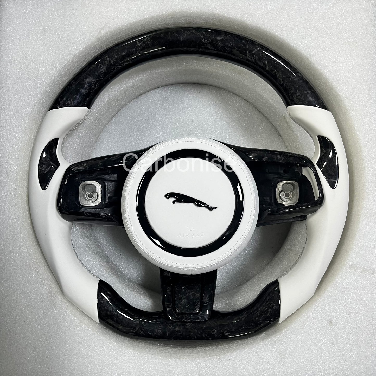 Jaguar Steering Wheel (Forged Carbon Fiber+Perforated Leather) @9