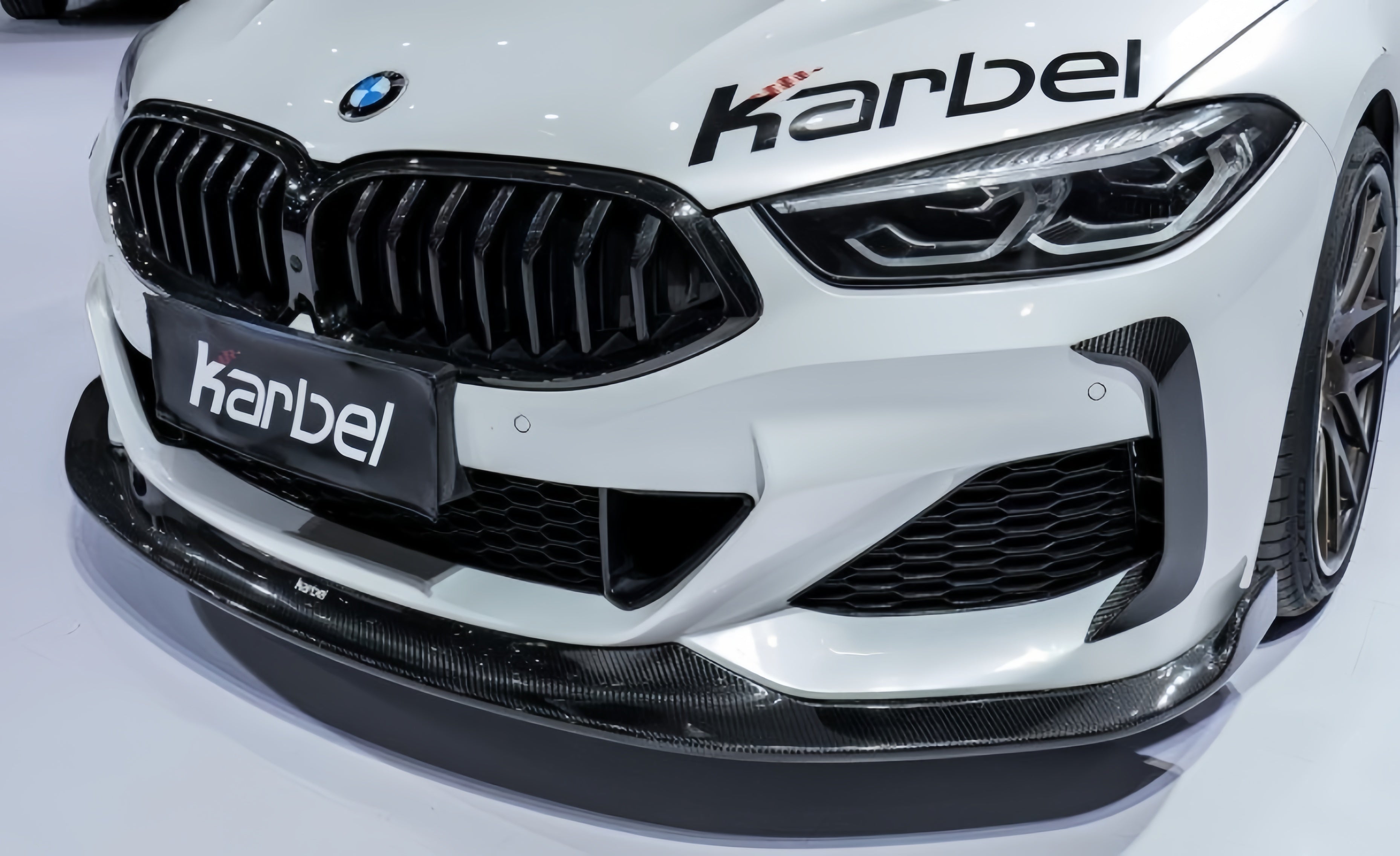 Karbel-Dry Carbon Fiber Upper Valences for BMW 8 Series M850 840 G14 G15 G16